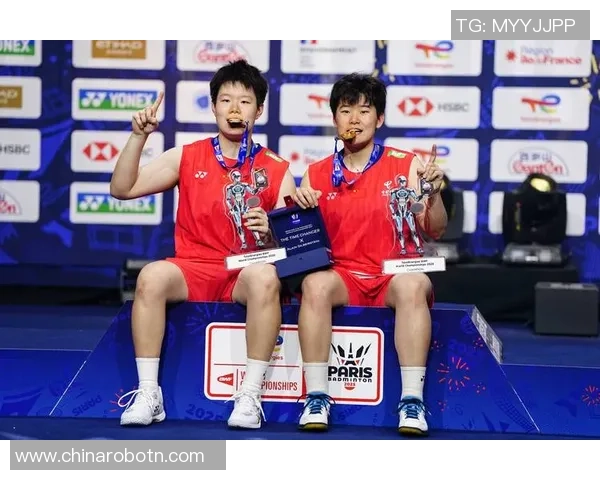 南京羽毛球队世锦赛精彩配合点评展现团队默契与实力